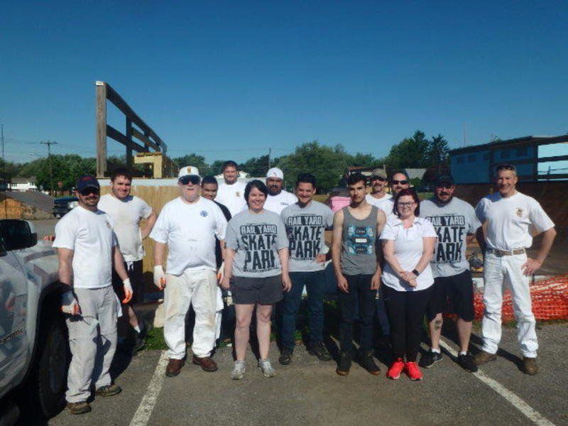 Volunteers give Railyard Skatepark a fresh look